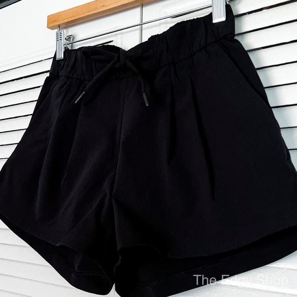 lululemon athletica | Stroll at Sundown Short 3" Black - Picture 2 of 6